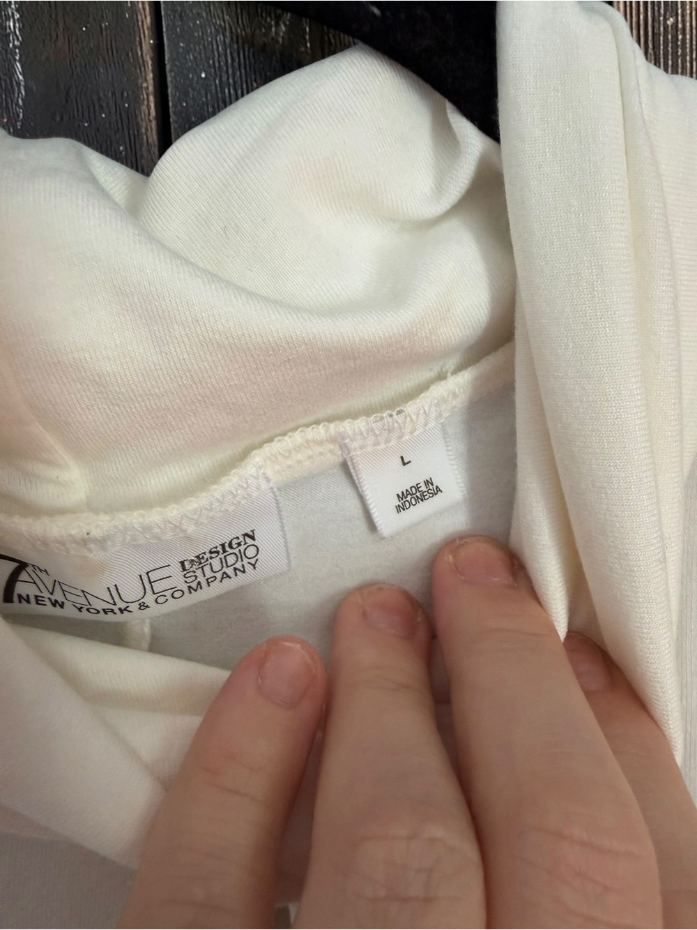 7th Avenue NY&Co Draped Cowl Neck Top Large White Asymmetric Ruched - Picture 3 of 10